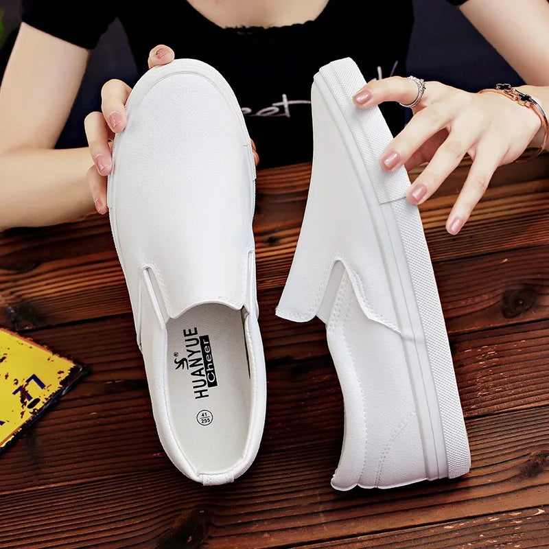 Fashion Cool Young Men Street Shoes Soft Flat Mens Casual Shoes Brand Male Footwear Black White Shoes KA3764