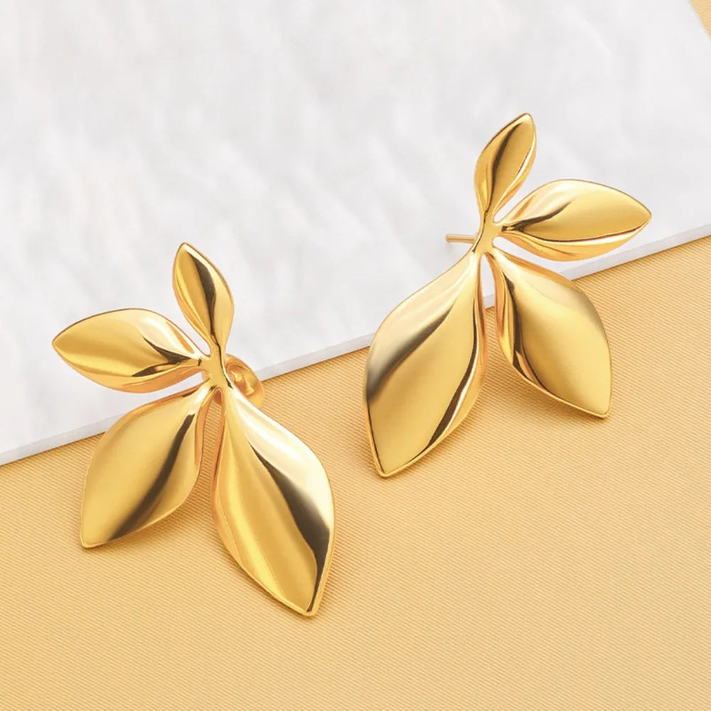 Fashion Temperament Stainless Steel Gold Color Shiny Surface Flower Petals Leaves Stud Earrings for Women Jewelry Accessory Gift